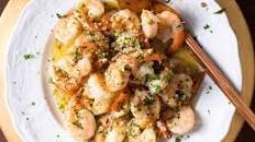 Shrimp Scampi With Garlic, Red Pepper Flakes, and Herbs Recipe