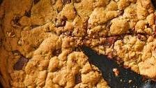 Skillet Chocolate Chip Cookie