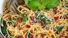 Spaghetti with Sun Dried Tomatoes and Spinach