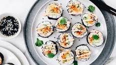 Sriracha Mayonnaise Salmon Sushi