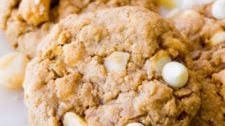 White Chocolate Macadamia Nut Oatmeal Cookies