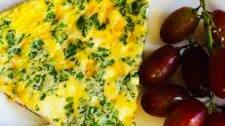 10-Minute Spinach Cheddar Frittata