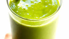 5-Ingredient Spicy Mango Green Smoothie