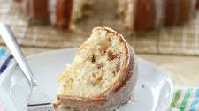 Apple Spice Sour Cream Bundt Cake