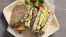 Avocado-Sandwich mit gegrillter Zucchini
