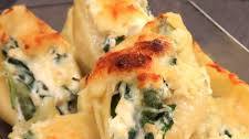 Baked Ricotta & Spinach Stuffed Shells with Parmesan Cream