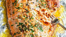 Baked Salmon in Foil with Garlic, Rosemary and Thyme {Whole30, Keto}