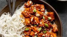 Baked Tofu with Spicy Peanut Sauce