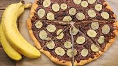 Banana Nutella Pizza