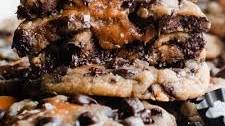 Best Caramel Chocolate Chip Cookies
