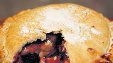 Blackberry & apple pie