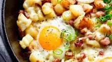Cheesy Bacon and Egg Hash (Breakfast Skillet)