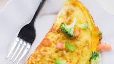 Cheesy Vegetable Omelette with Chopped Broccoli