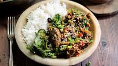 Chinese Beef & Cashew Claypot with Rice
