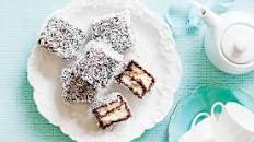Choc-hazelnut lamingtons