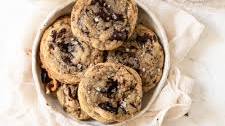 Chocolate Chunk Pretzel Cookies