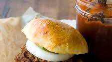 Chopped beef sandwiches with spicy barbecue sauce