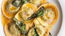 Classic Homemade Spinach Ricotta Ravioli