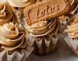Cookie Butter-Filled Biscoff Cupcakes