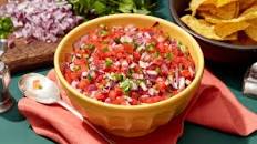 Copycat Chipotle Fresh Tomato Salsa