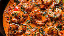 Creamy Garlic-Paprika Shrimp Skillet