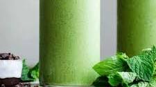 Creamy Mint Matcha Smoothie