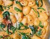 Creamy Spinach Gnocchi (20 Minute, One-Pan Meal)