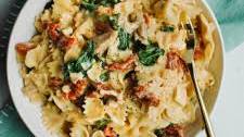 Creamy Sundried Tomato Pasta