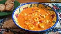 Creamy Tomato Basil Tortellini Soup