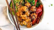 Crispy Baked Peanut Tofu Bowl