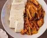 Dubu Kimchi (Kimchi pork stir-fried with tofu)