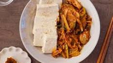 Dubu Kimchi (Kimchi pork stir-fried with tofu)