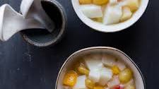 Easy Chinese Almond Jelly /Almond Tofu with Fruit Cocktail