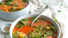 Easy Kale & Quinoa Veggie Soup