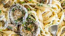 Easy creamy lemon garlic mushroom pasta