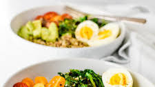 Eggs and Quinoa Breakfast Bowl Recipe