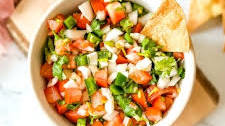 Fresh Garden Salsa Recipe (Pico de Gallo)