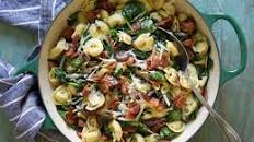 Garlicky Tortellini with Spinach and Bacon