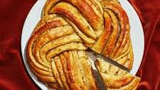Giant Cardamom Bun