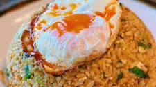 Golden Chili Oil Fried Rice in 10 Minutes!
