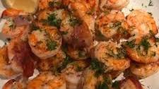 Grilled herb garlicky shrimp with tzatsiki sauce