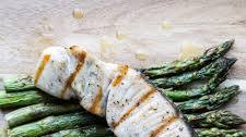 Grilled opah and asparagus with lemon sauce