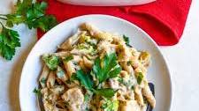 Healthy Chicken + Veggie Alfredo Bake