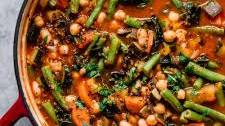 Healthy Kale and Quinoa Minestrone Soup