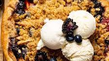 Homemade Apple Berry Crumble Pie