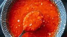 Homemade Chili Garlic Sauce (Huy Fong Brand Copycat)