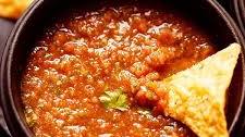 Homemade Salsa Recipe (5 Minute Tomato Salsa)