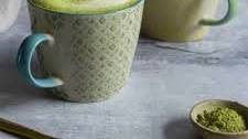 How to Make Matcha Latte (Oat Milk Green Tea Recipe)