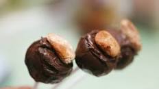 How to Make Peanut Butter Banana Cake Pops (with Pictures)