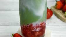 Iced Strawberry Matcha Latte Recipe